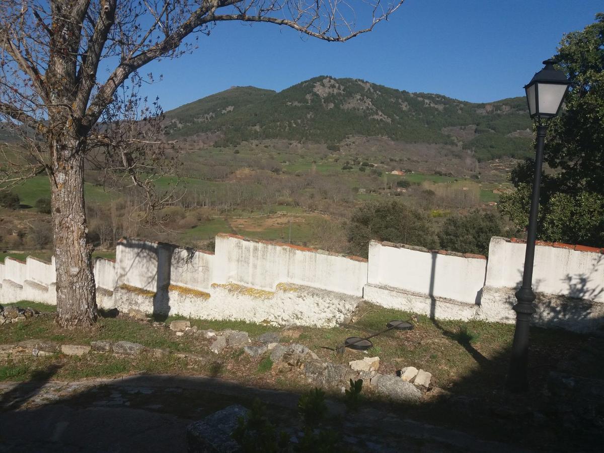 Casa Rural de Benjamin Palencia Villafranca de la Sierra Exterior foto
